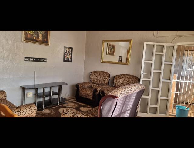 2 BEDROOM APARTMENT FOR SALE IN CROSSMOOR